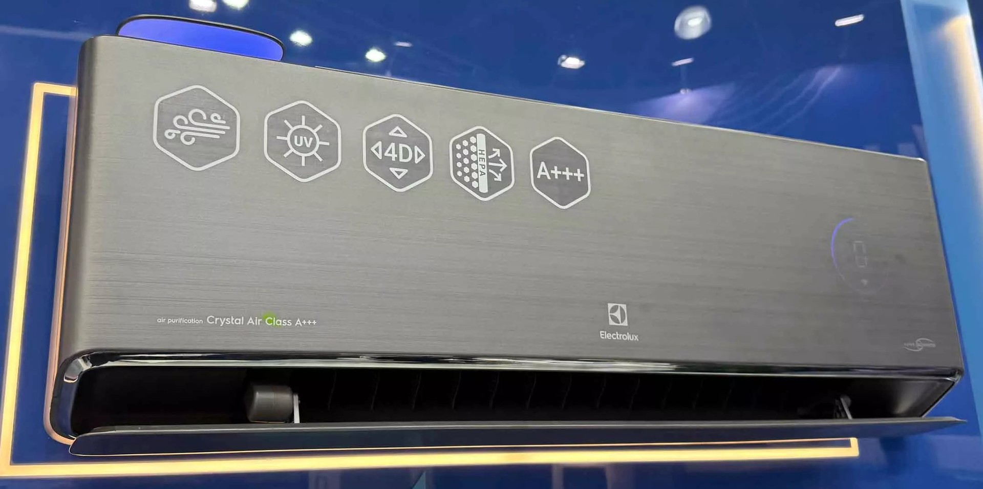 Кондиционер Electrolux Crystal Air EACS/I-10HFA/N8_V2